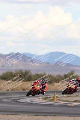 media/Nov-16-2025-Race Pace (Sun) [[8c5fa54630]]/Non Verified Riders (1st 20 Minutes)/5-Turn 15 (110pm)/